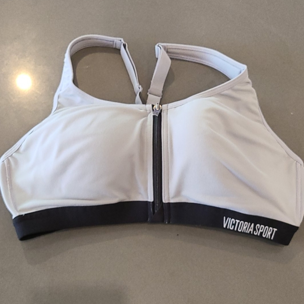 Victoria Sport "Knockout" sportsbra